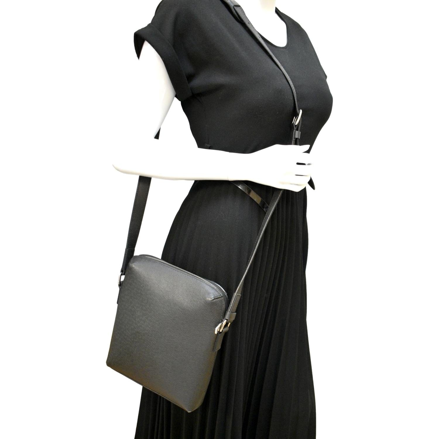 Louis Vuitton Taiga Grigori Backpack - Black Backpacks, Bags - LOU681168