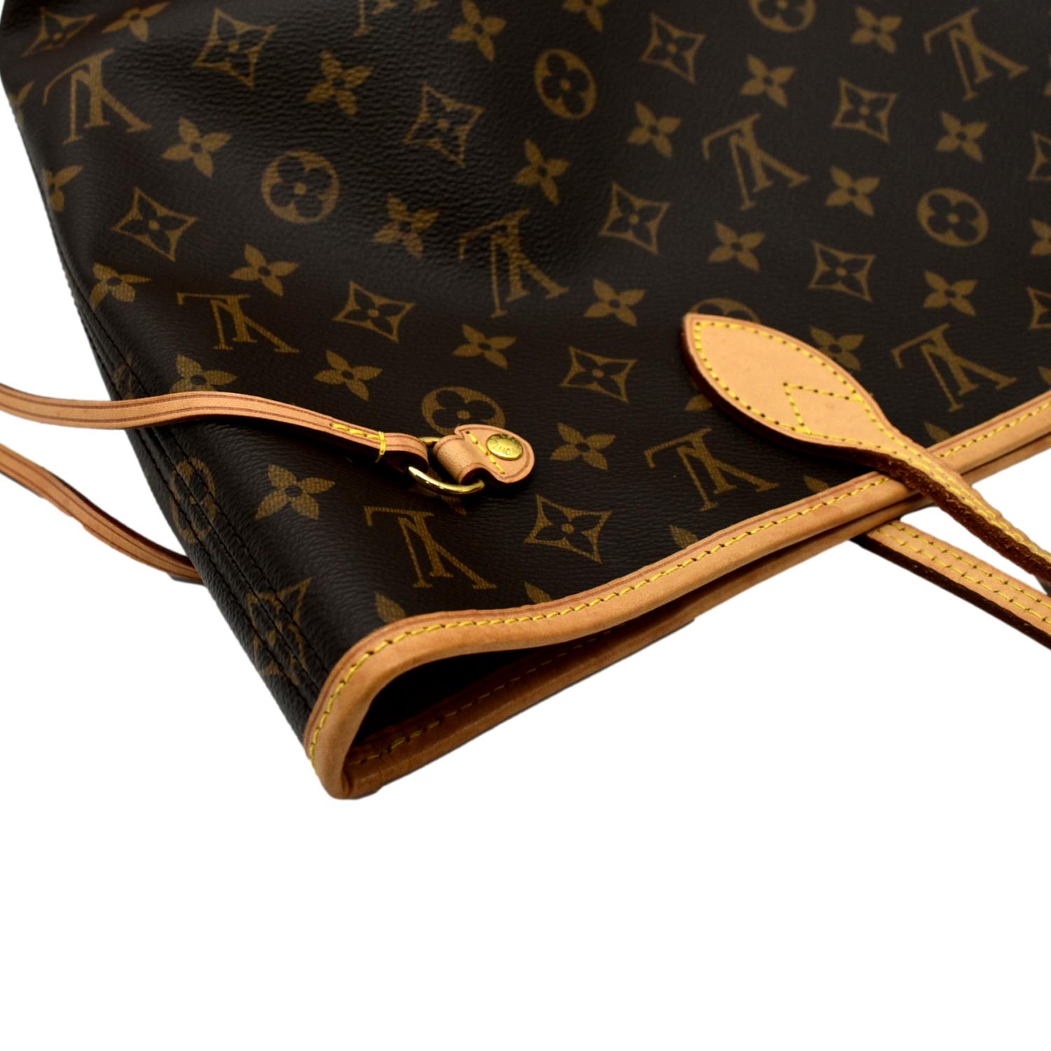 Louis Vuitton Neverfull MM Monogram Lined In Red