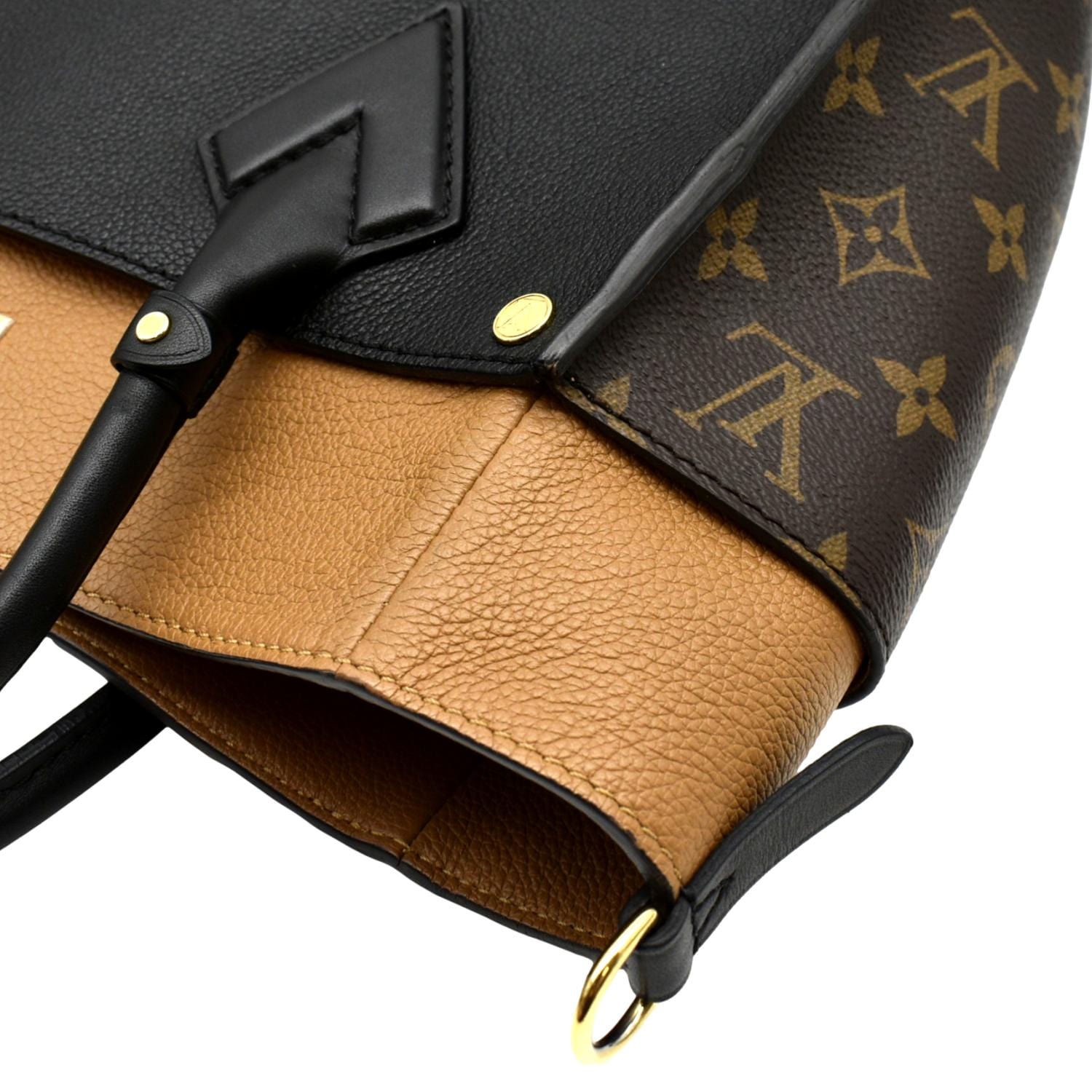 Louis Vuitton Black Grained Calfskin & White Shearling Monogram On My Side  MM