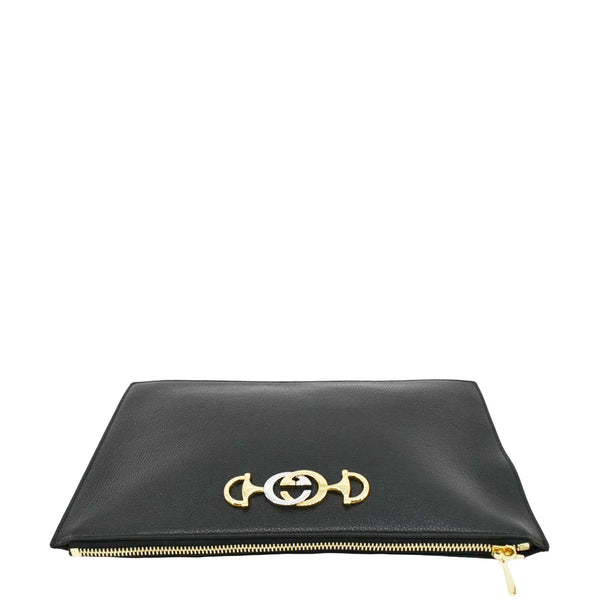 GUCCI Zumi Grainy Leather Black Pouch upper look