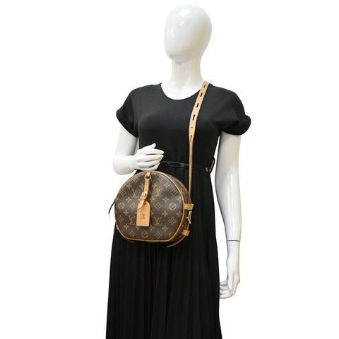 LOUIS VUITTON Boite Chapeau Souple  Monogram Canvas Shoulder Bag Brown dummy look