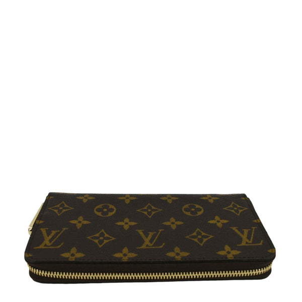 LOUIS VUITTON Monogram Canvas Zippy Wallet Brown upper look