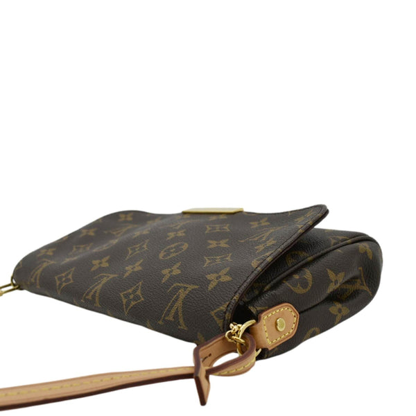 LOUIS VUITTON Favorite MM Monogram Canvas Crossbody Bag Brown