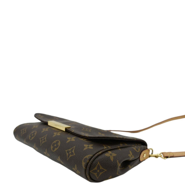 LOUIS VUITTON Favorite MM Monogram Canvas Crossbody Bag Brown