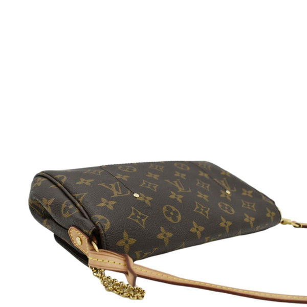 LOUIS VUITTON Favorite MM Monogram Canvas Crossbody Bag Brown