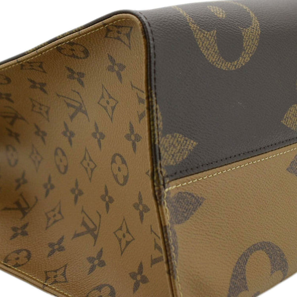 LOUIS VUITTON Onthego GM Giant Monogram Reverse Canvas Tote Bag Brown