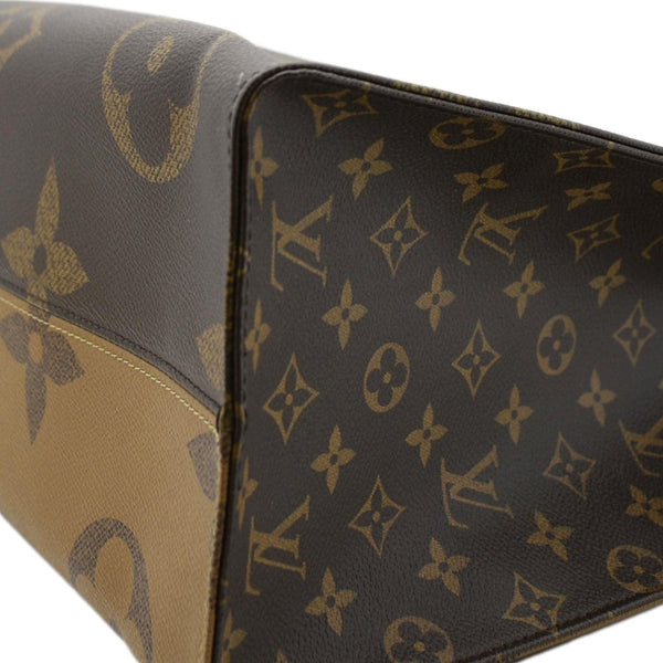 LOUIS VUITTON Onthego GM Giant Monogram Reverse Canvas Tote Bag Brown