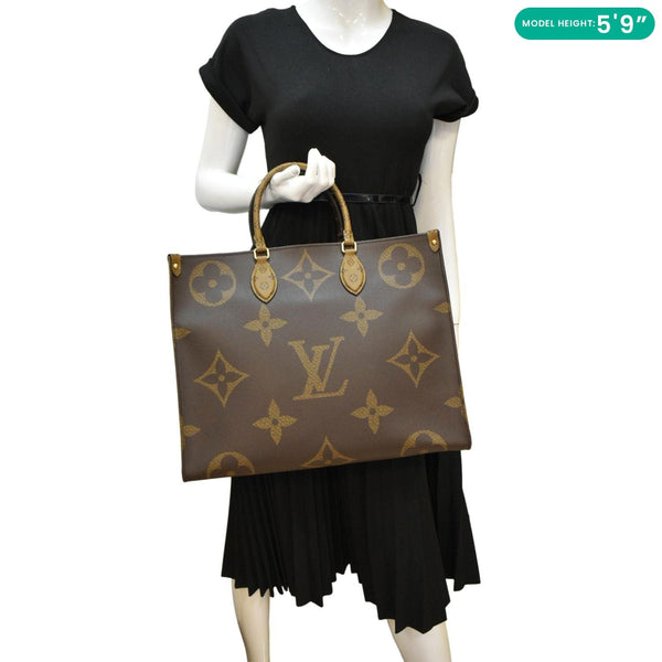 LOUIS VUITTON Onthego GM Giant Monogram dummy look