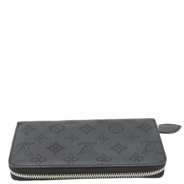 LOUIS VUITTON Mahina Leather Zippy Wallet Galet Black