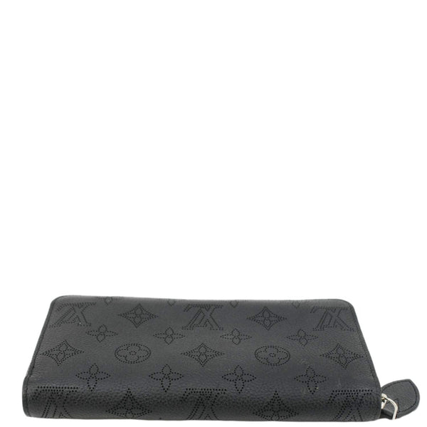 LOUIS VUITTON Mahina Leather Zippy Wallet Galet Black