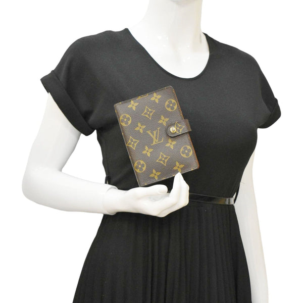 LOUIS VUITTON Ring Agenda Monogram Canvas Cover Brown