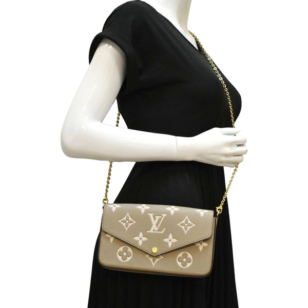 LOUIS VUITTON Felicie Pochette Monogram Empreinte Crossbody Bag Tourterelle/Creme dummy look