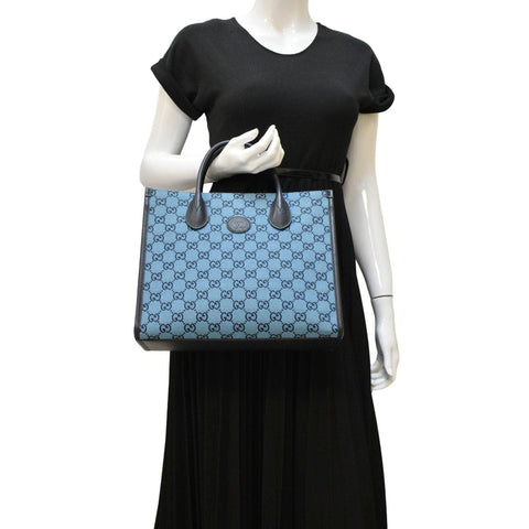 GUCCI Interlocking GG Supreme Canvas Tote Bag Blue dummy look