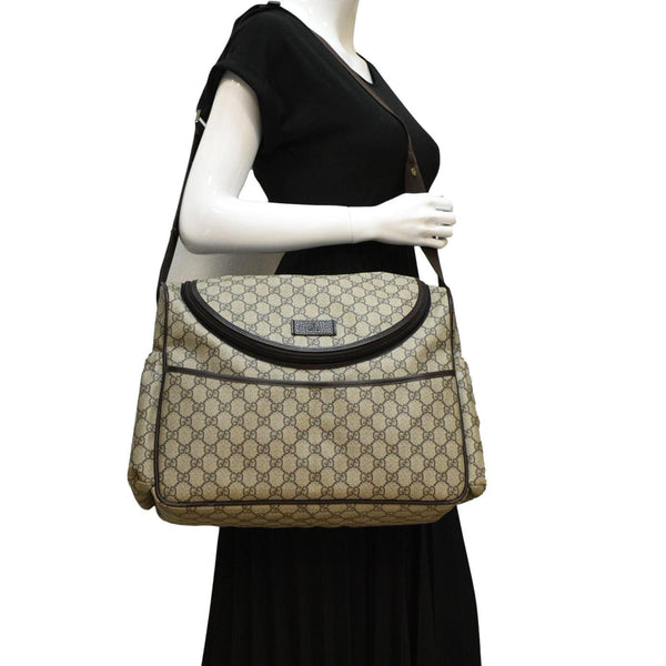 GUCCI Diaper GG Supreme Monogram Canvas Shoulder Bag Beige dummy look