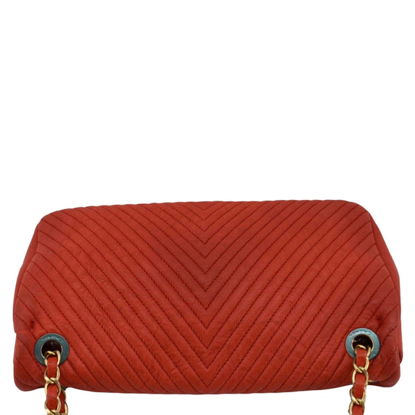 CHANEL Medallion Charm Flap Medium Wrinkled Chevron Leather Crossbody Bag Red