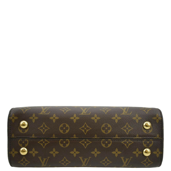 LOUIS VUITTON Cluny MM Monogram Canvas Shoulder Bag Brown