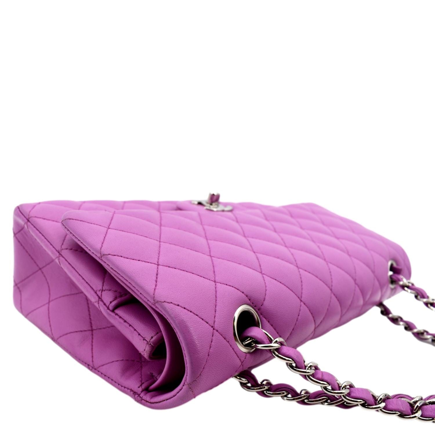 What's In My Bag?! Pink Chanel Medium Flap