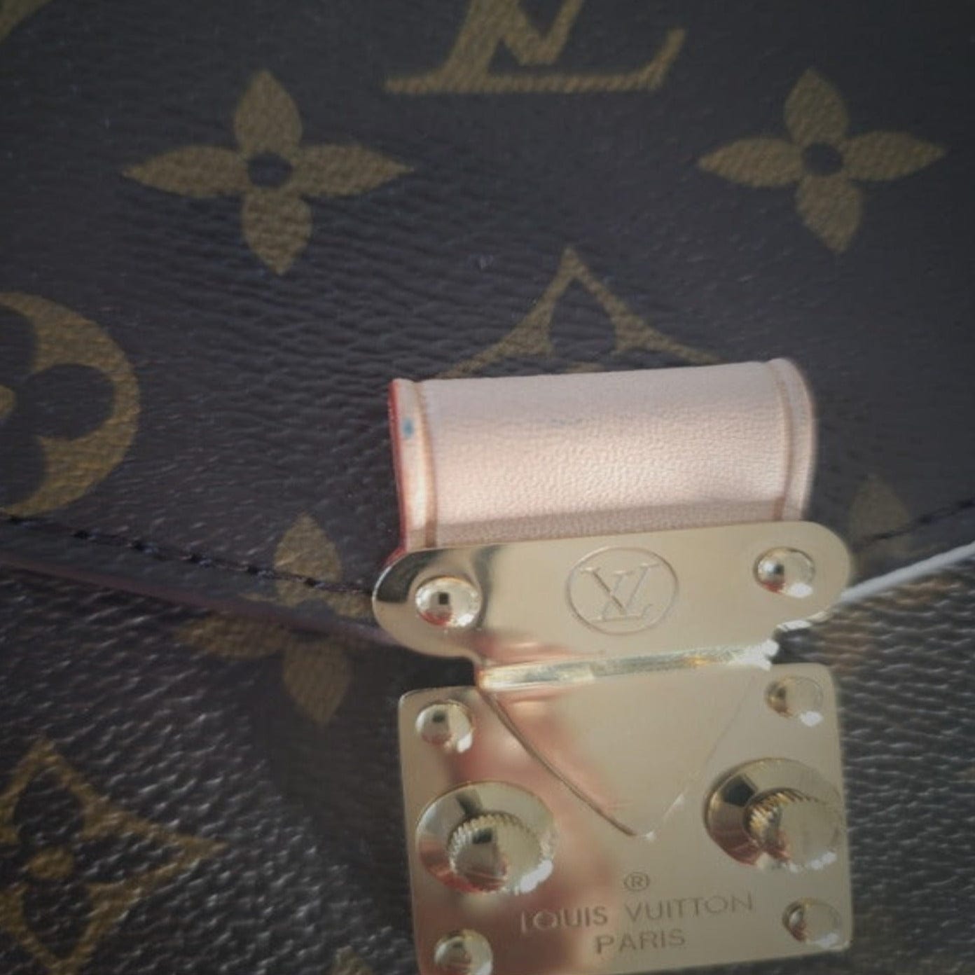 Metis cloth crossbody bag Louis Vuitton Brown in Cloth - 24984078