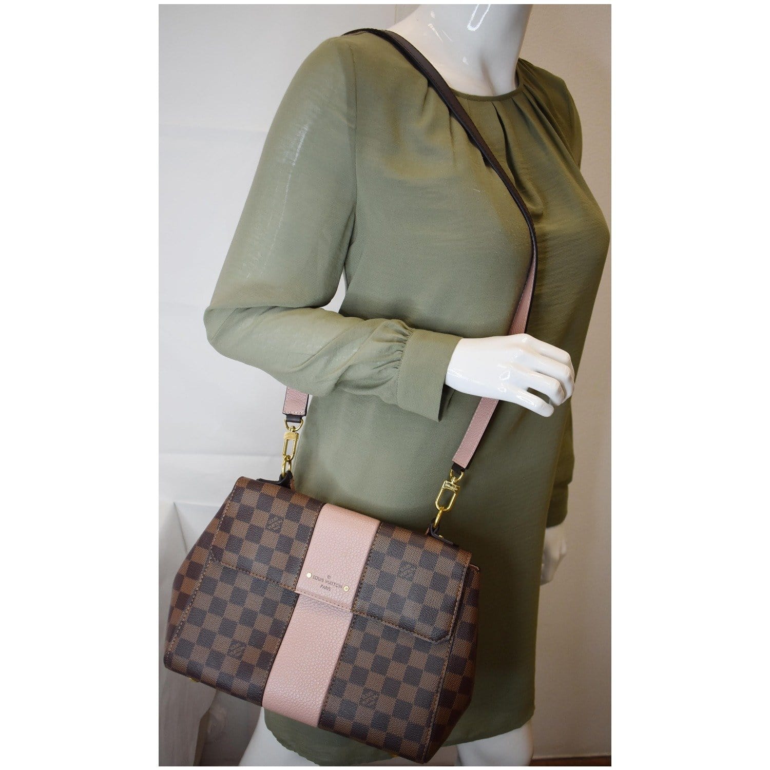 Louis Vuitton Bond Street MM in Damier Ebene with Pink Leather