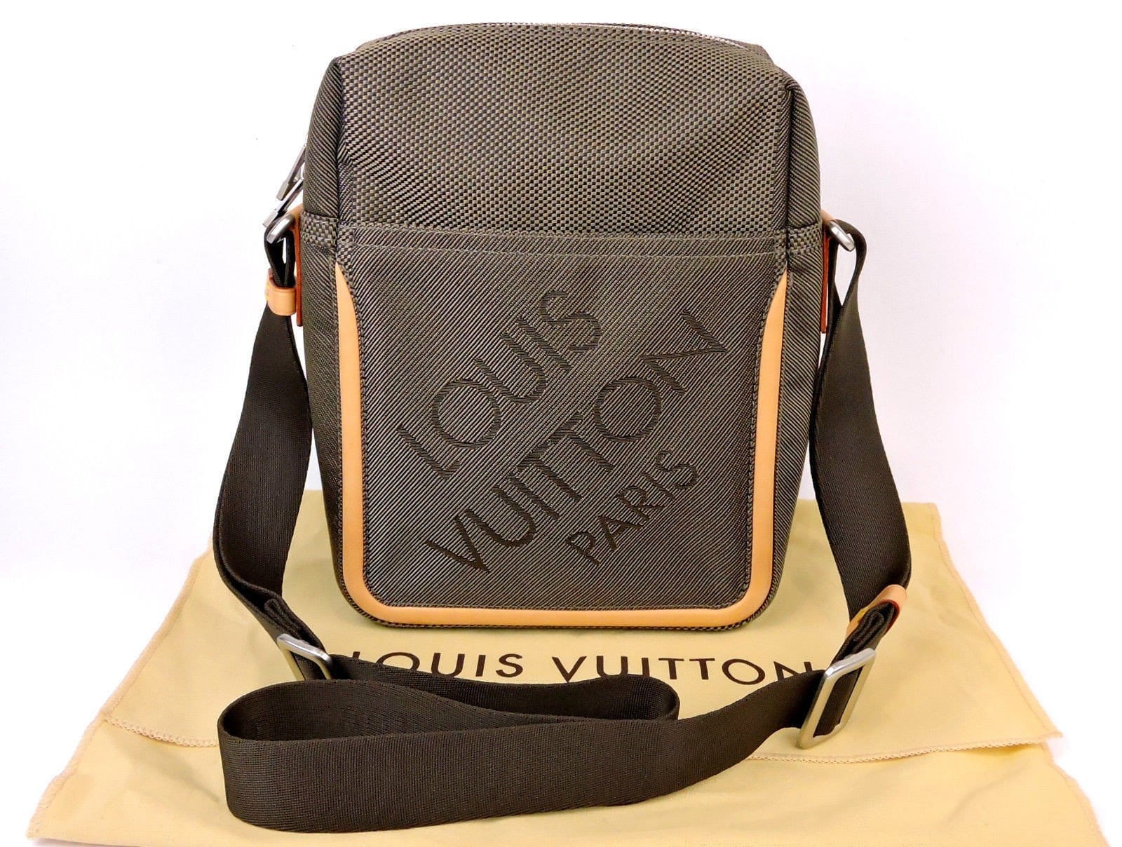 Louis Vuitton Geant Messenger Bag Damier Geant Canvas