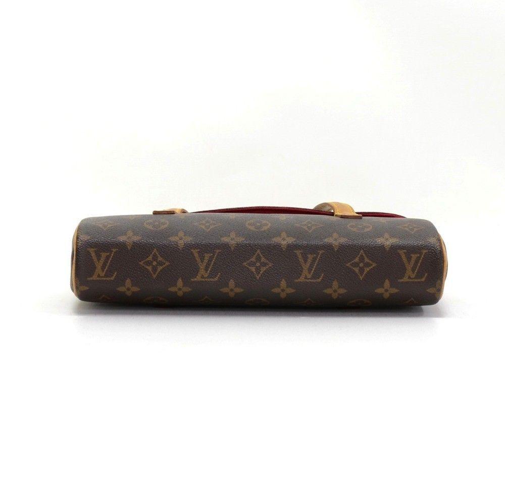 Gently used LOUIS VUITTON monogram sonotine bag! This bag is in