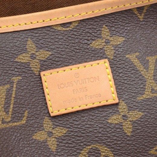 Louis Vuitton Vintage Monogram Canvas Saumur 35 Messenger Bag (SHF-208 –  LuxeDH