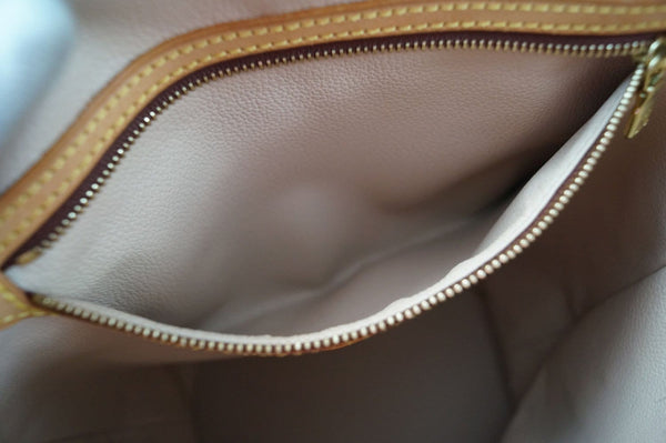 LOUIS VUITTON Monogram Bucket Gm Shoulder Bag