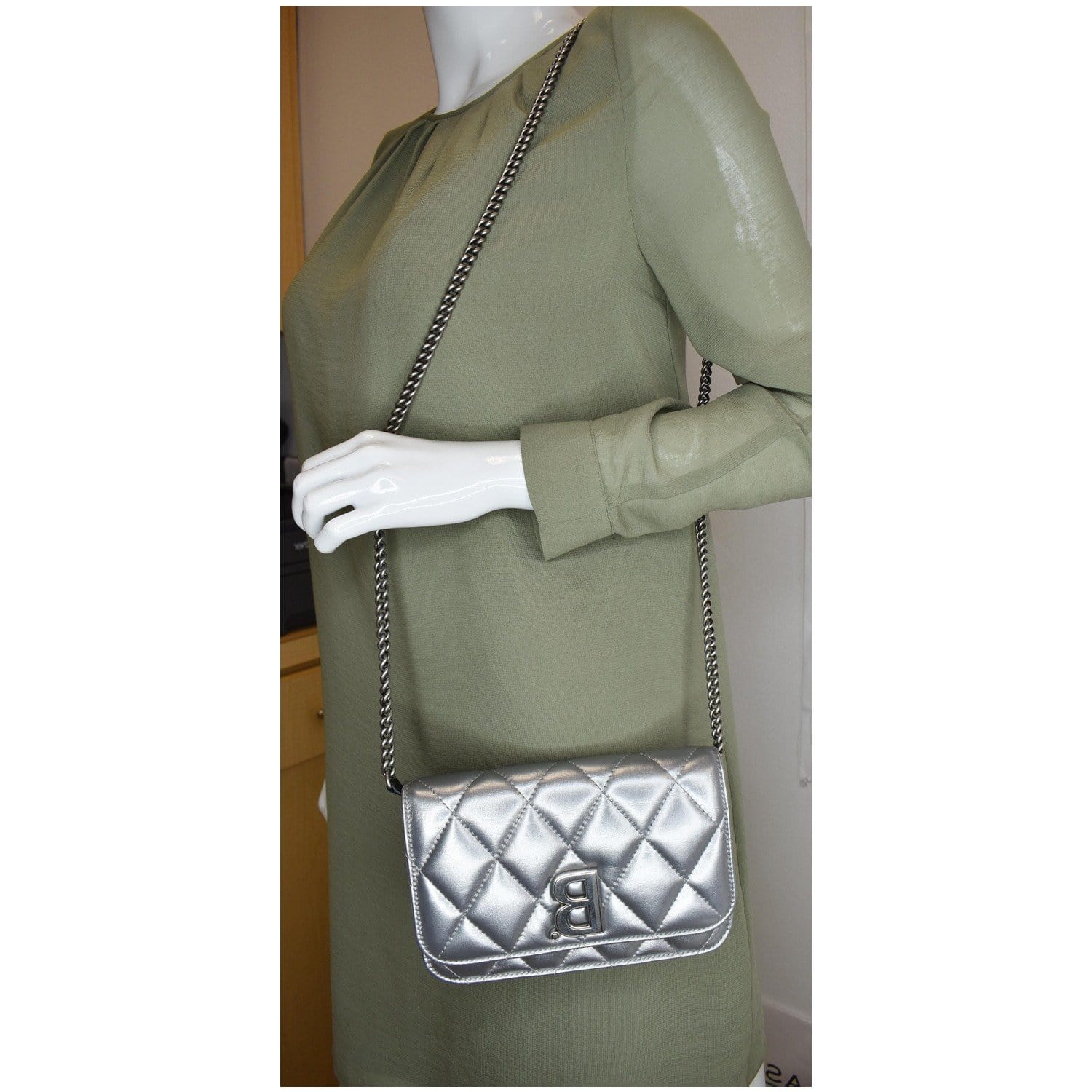 Bb chain leather crossbody bag Balenciaga White in Leather - 26567254