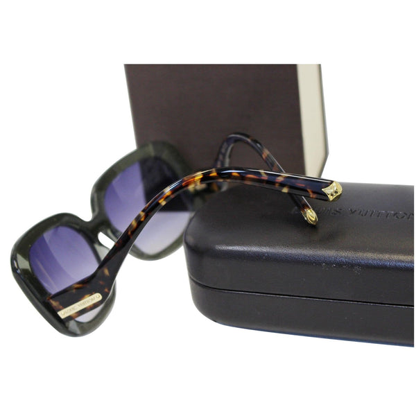 LOUIS VUITTON Anemone Navy Sunglasses - discounted glasses