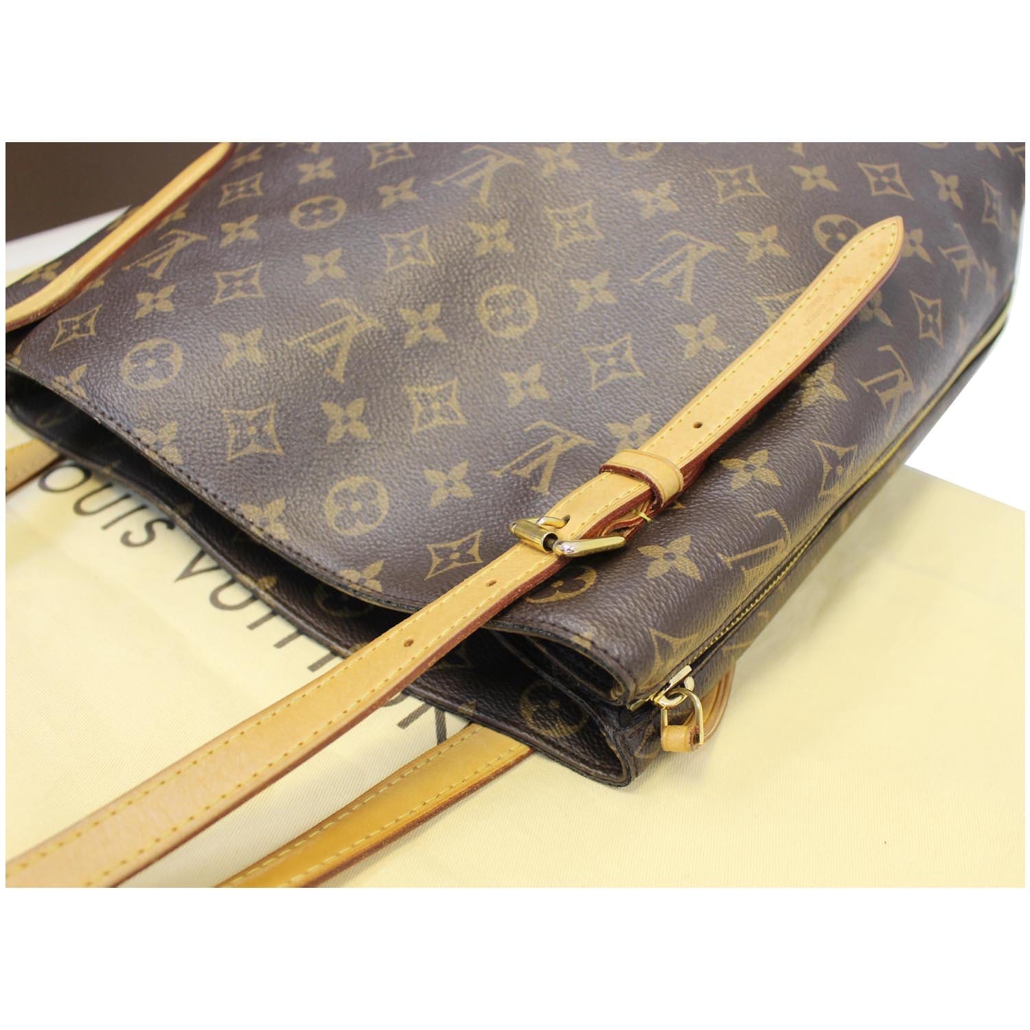 Voltaire leather handbag Louis Vuitton Brown in Leather - 28919915