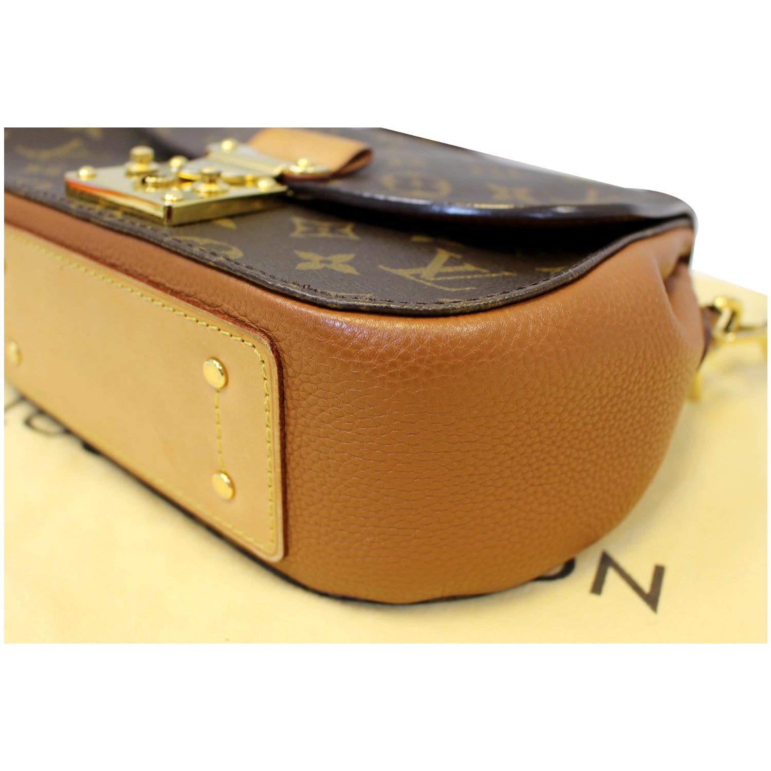 Eden leather handbag Louis Vuitton Brown in Leather - 17643588