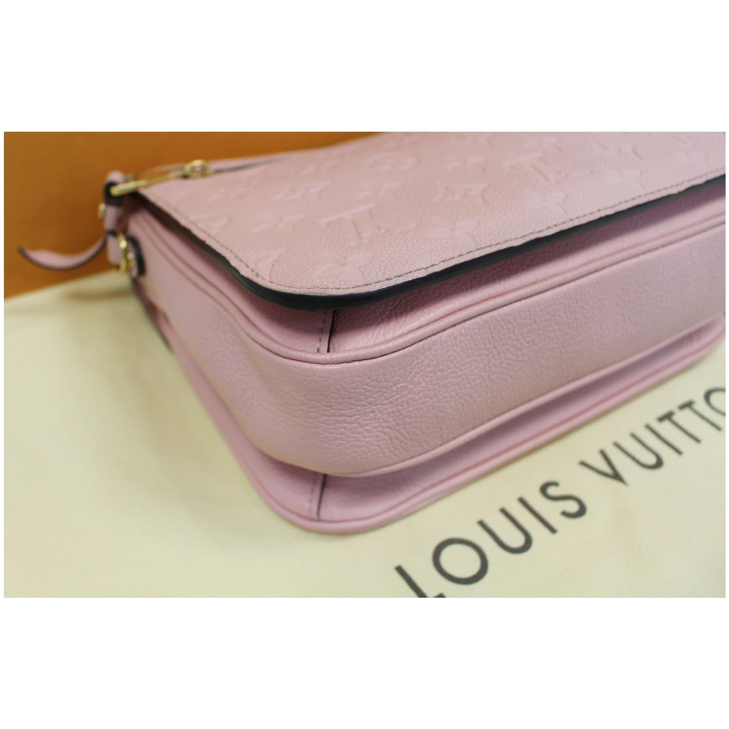 Louis Vuitton Pochette Metis in Cream Empreinte Leather – Luv Scarlet