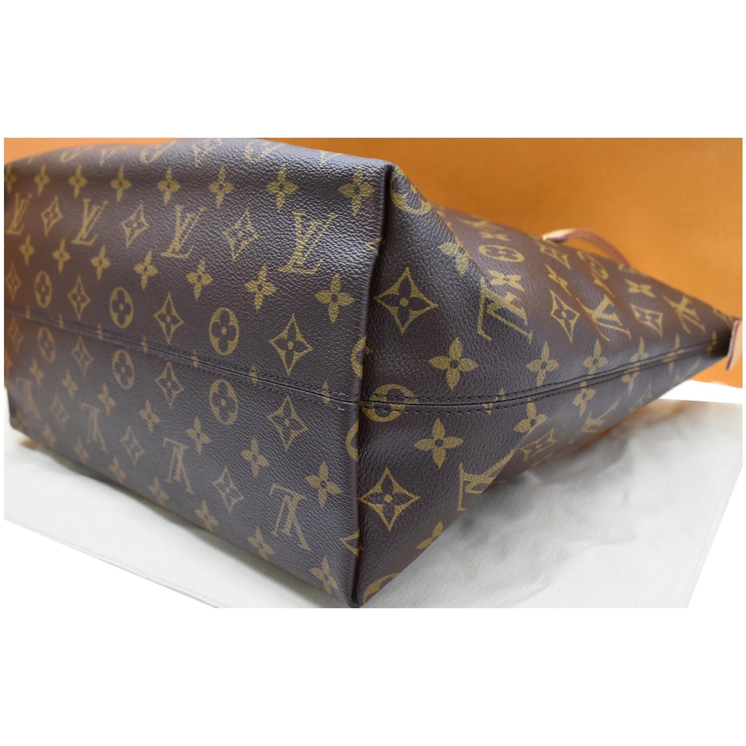 Louis Vuitton - Authenticated Noé Handbag - Cloth Brown for Women, Very Good Condition