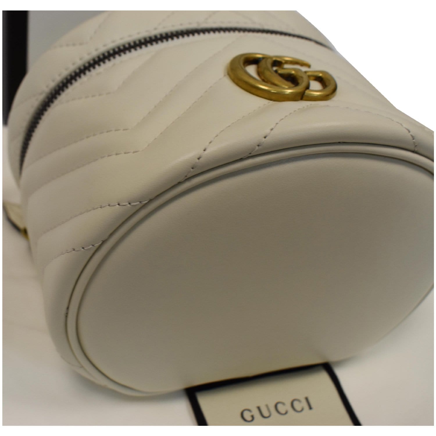 Leather vanity case Gucci Beige in Leather - 33961809