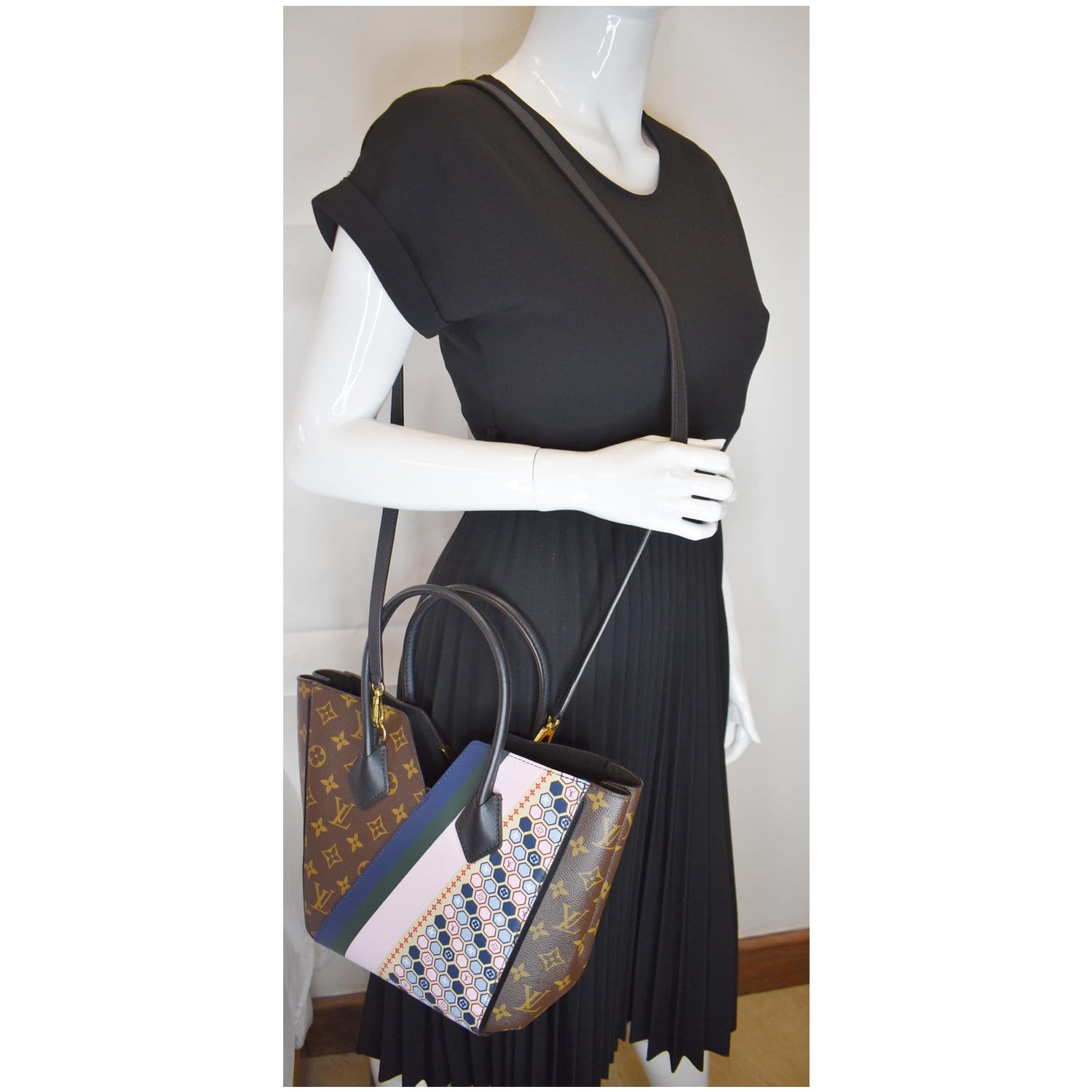 Louis Vuitton Kimono Handbag Monogram Canvas and Leather MM For