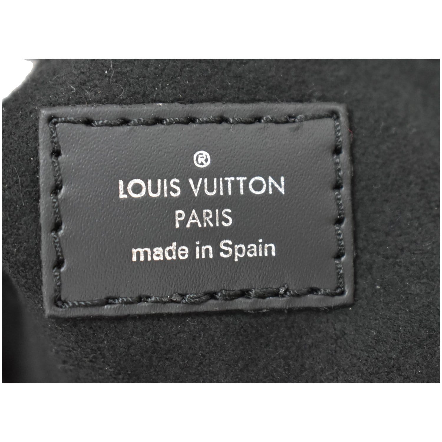 Louis Vuitton EPI Petit Sac Plat Black