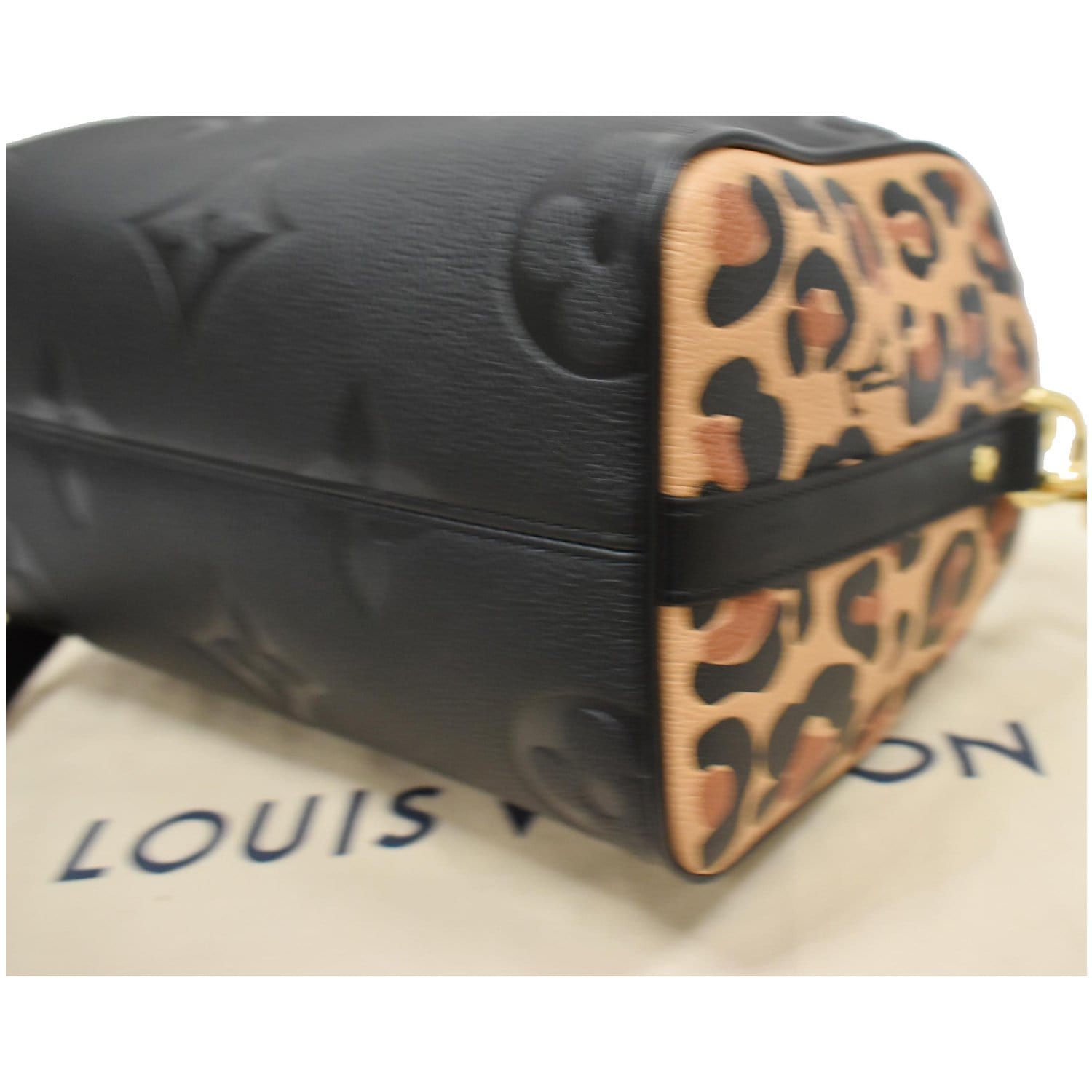 Louis Vuitton Limited Edition Wild At Heart Black Speedy 25