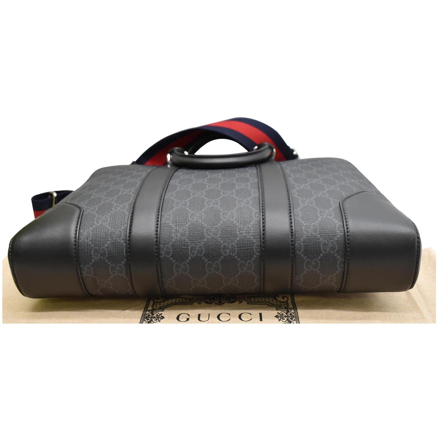 Gucci Gg Supreme Laptop Case ($490) ❤ liked on Polyvore featuring  accessories, tech accessories, laptop sleeve cases, l…