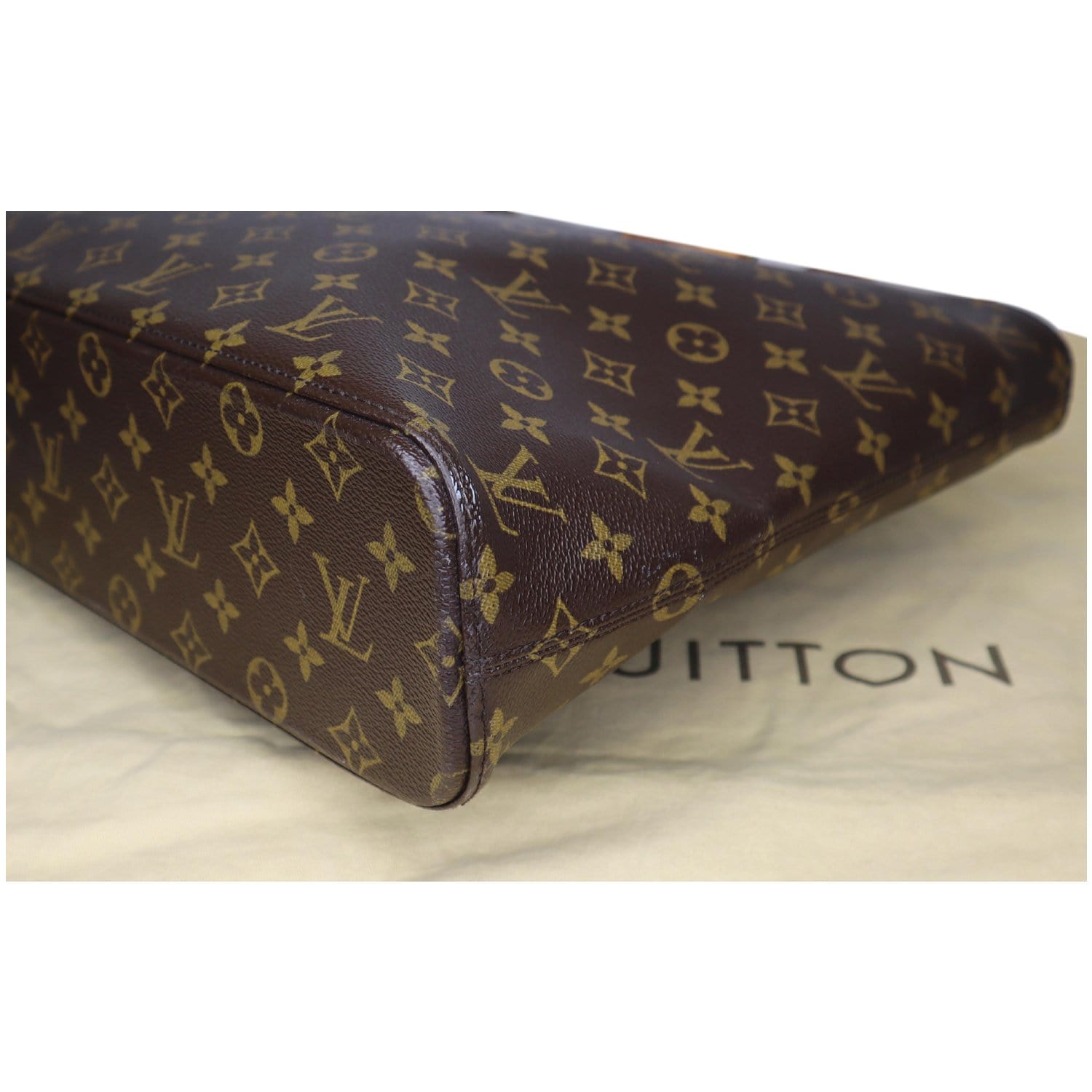Luco cloth handbag Louis Vuitton Brown in Cloth - 22317995