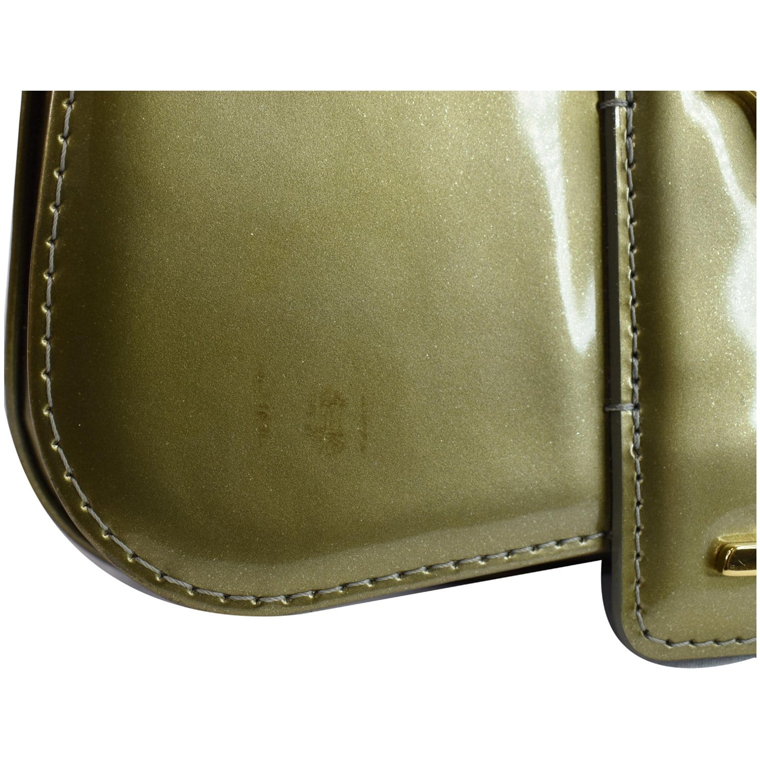 Louis Vuitton Green Sobe Clutch Patent leather ref.269758 - Joli Closet