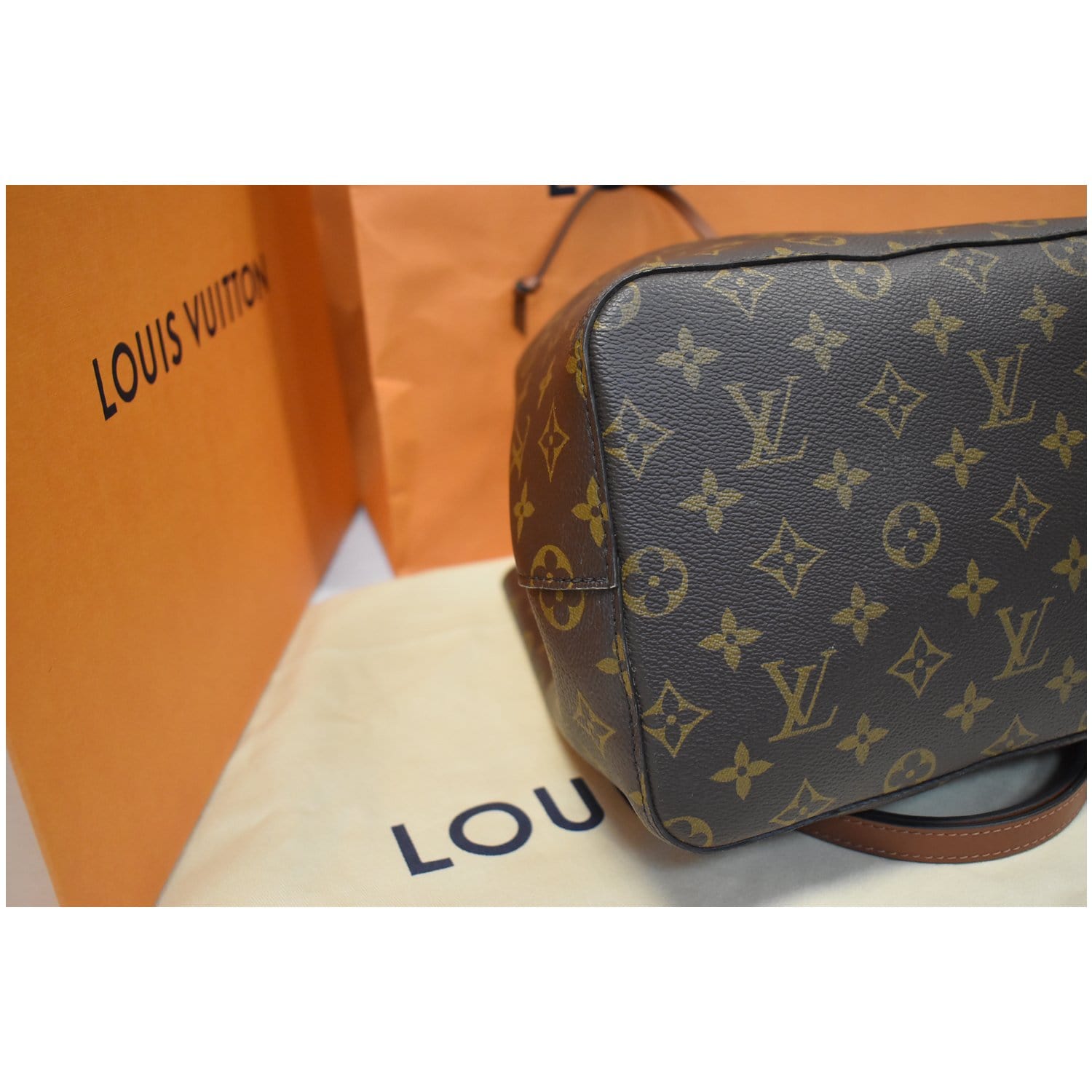 Néonoé Louis Vuitton Monogram Canvas & Black Leather Neonoe Mm Brown  ref.614563 - Joli Closet