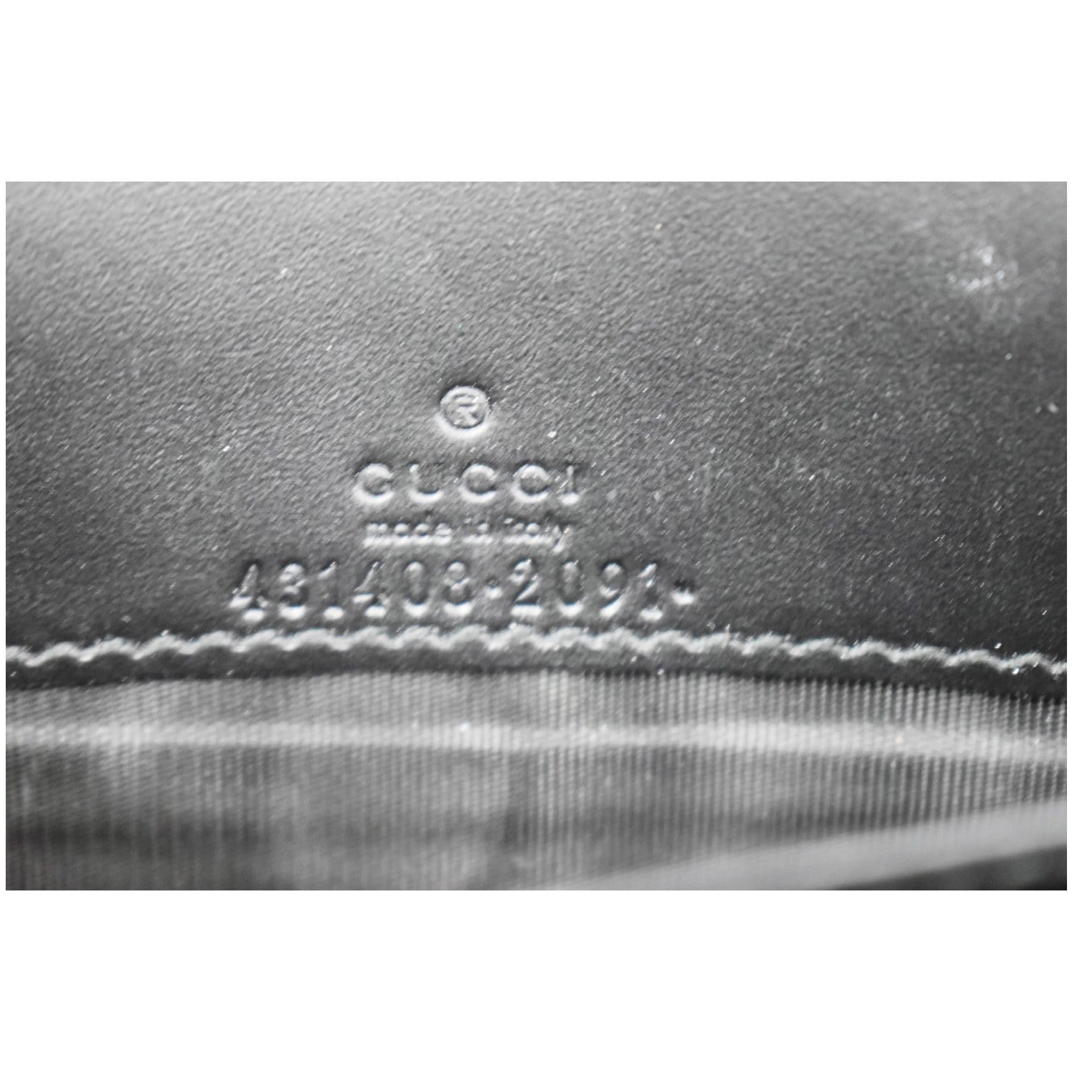 Shop GUCCI Chain Plain Leather Chain Wallet Outlet by Annalisaluxury