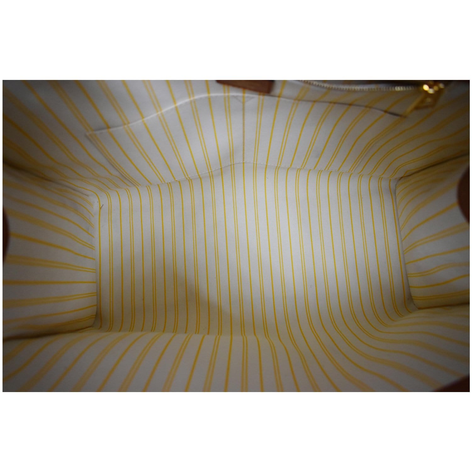 Louis Vuitton OnTheGo Tote Monogram Giant Raffia MM Neutral 213296155