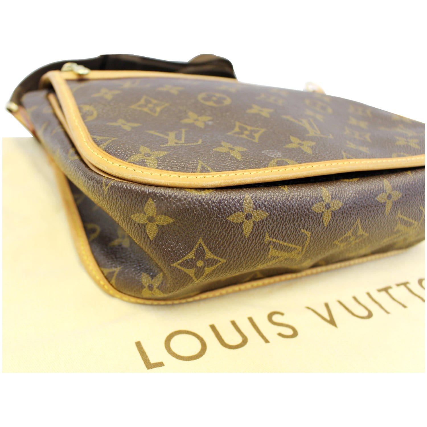 Authentic Louis Vuitton Monogram Pochette Bosphore PM Shoulder Bag #17181