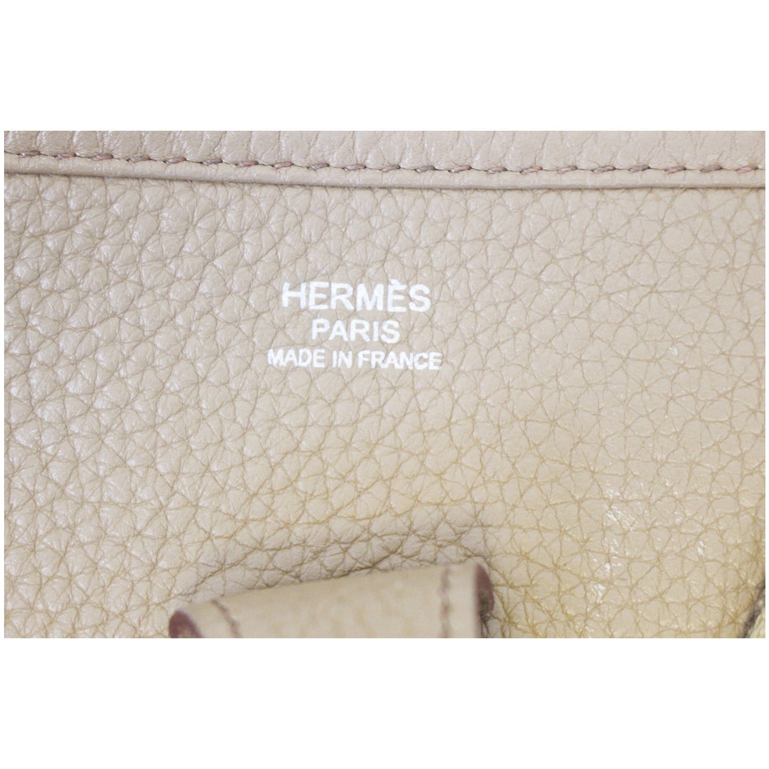 Evelyne leather crossbody bag Hermès Beige in Leather - 23087625