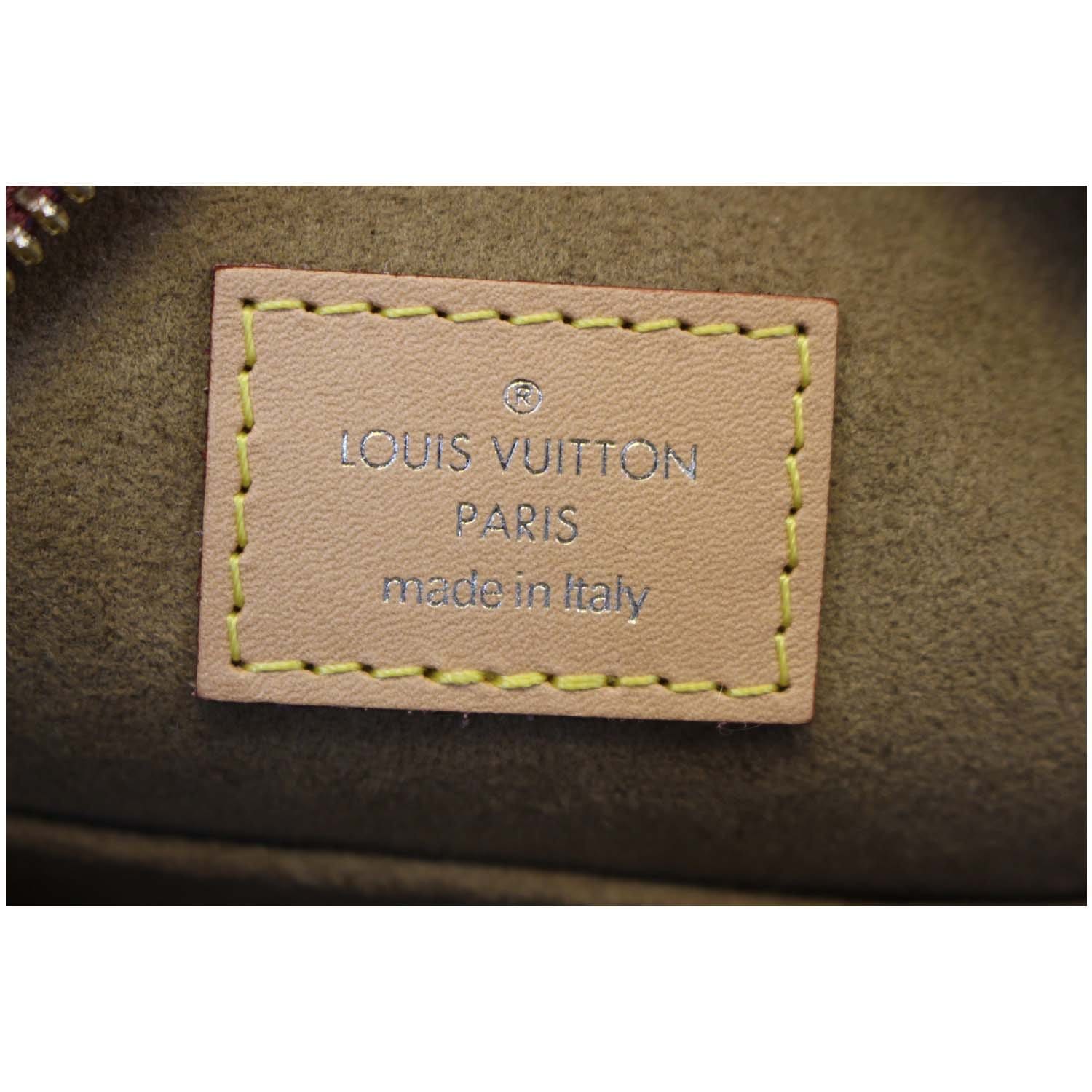 Boîte chapeau souple crossbody bag Louis Vuitton Blue in Synthetic -  34084745
