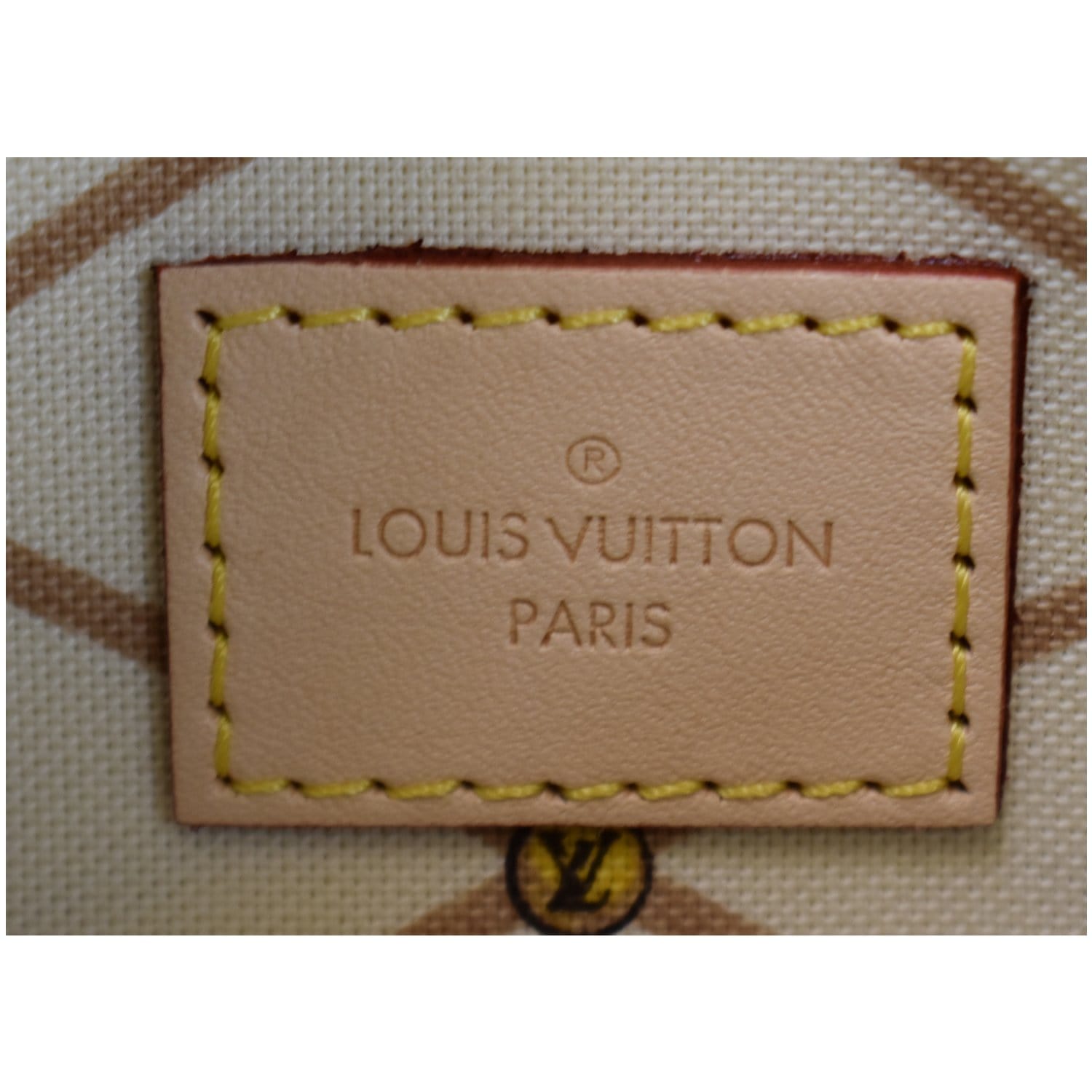 Louis Vuitton Rare Summer Trunks Monogram Neverfull Pochette GM Wristlet Bag  For Sale at 1stDibs  louis vuitton neverfull serial number location,  neverfull wristlet, depose en france etal etranger louis vuitton