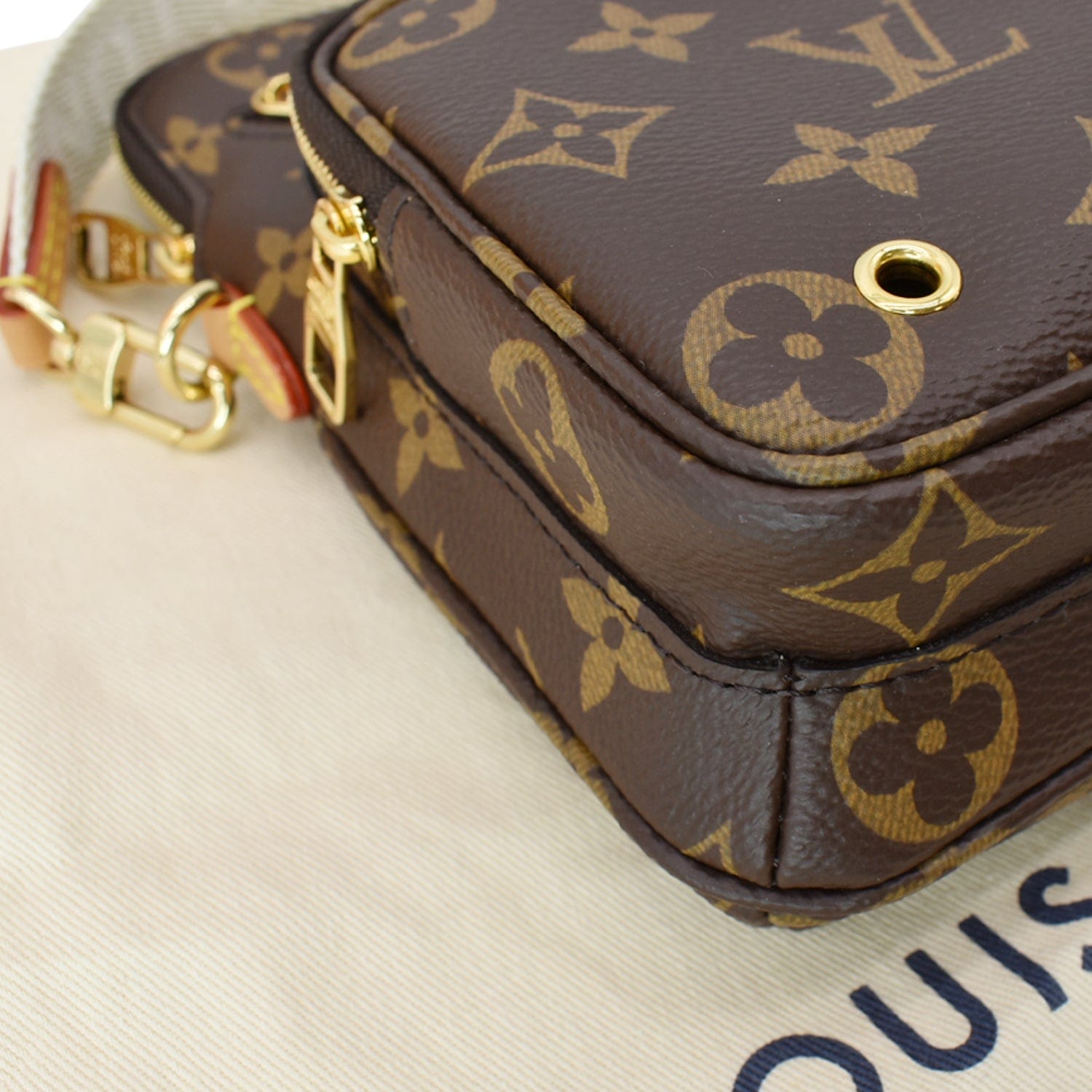 Louis Vuitton Brown Monogram Canvas Utility Phone Sleeve Gold Hardware,  2021 Available For Immediate Sale At Sotheby's