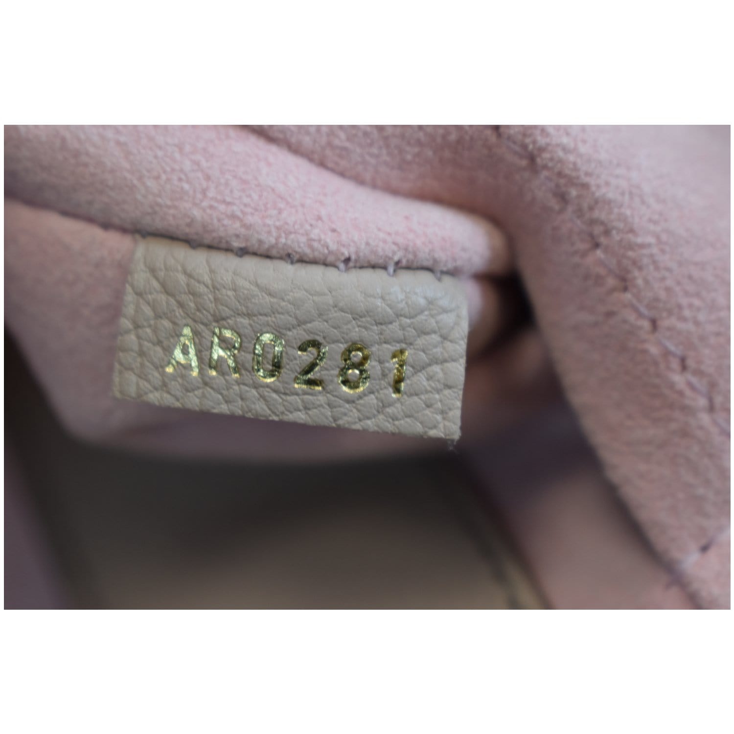 Louis Vuitton® Lockme Ever Mini Greige. Size in 2023  Louis vuitton, Louis  vuitton shoulder bag, Leather women