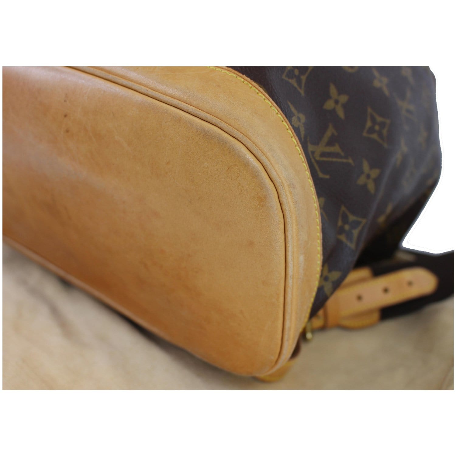 PreOrderAuthentic Louis Vuitton Monogram Montsouris GM Backpack MI1905